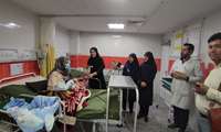 اهداء گلدان به مادران زایمان کرده در بیمارستان امام رضا (ع) شهرستان کبود راهنگ بمناسبت هفته ملی جمعیت